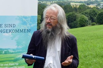 Haus bauen im Erzgebirge: Wolkenstein lädt zu Info-Veranstaltung im Baugebiet Hüttenbach - Wolkensteins Bürgermeister Wolfram Liebing ist am Freitag mit vor Ort.