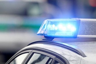 Hausbewohner sperrt Einbrecher ein und ruft Polizei -