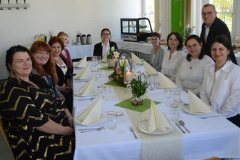 Hauswirtschaft: Warum diese neue Ausbildung in Auerbach wichtig ist - Volles Haus herrschte jetzt beim „Tag der offenen Tür" in der neuen Hauswirtschaftsschule in Auerbach. Mit im Bild Schulleiterin Katharina Kaiser (2. von links).