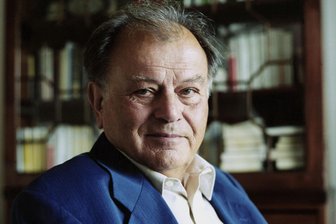 „Haut so schnell wie möglich ab“: Vor 100 Jahren wurde der Schriftsteller Erich Loest geboren - Schriftsteller Erich Loest im Jahr 2001. Er war einer der bedeutendsten Autoren Ostdeutschlands.