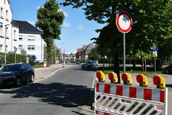 Havarie: Bismarckstraße in Rochlitz wird gesperrt - Schülerverkehr betroffen - Die Rochlitzer Bismarckstraße wird wegen Bauarbeiten nahe Haus der Diakonie gesperrt.