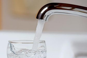 Havarie in Ruppertsgrün: 50 Häuser betroffen - In rund 50 Häusern im Fraureuther Ortsteil Ruppertsgrün ist am Mittwoch kein Trinkwasser aus den Leitungen gekommen.