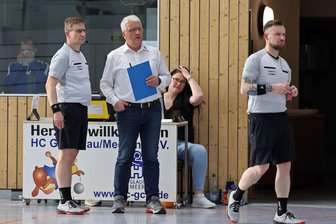 HC Glauchau/Meerane mittendrin im Abstiegskrimi: Staffelleiter schickt Unterstützung für Kampfgericht und Referees - Bei den Heimspielen des HC Glauchau/Meerane (wie hier gegen den USV Halle) ist auch ein Technischer Delegierter in der Sachsenlandhalle.