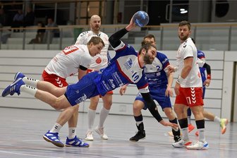 HC Glauchau/Meerane vor dem Neustart: Warum Tickets zum symbolischen Preis verkauft werden - Kreisläufer Christian Staude, der im Herbst 2021 mit einem Mittelhandbruch ausgefallen war, steht wieder zur Verfügung. Er bestand den Belastungstest im letzten Vorbereitungsspiel gegen Einheit Plauen. 