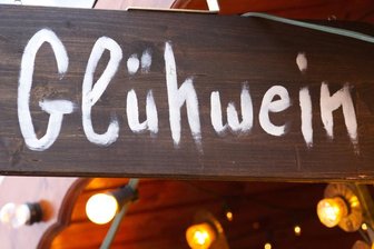 Heide Säfte in Siebenlehn sitzt auf tausenden Litern Glühwein fest -