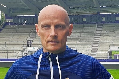 Heidrich nach 17 Jahren zurück beim FC Erzgebirge Aue: Trainerentscheidung "muss sitzen" - Matthias Heidrich kehrt als Sportlicher Leiter zum FC Erzgebirge Aue zurück.
