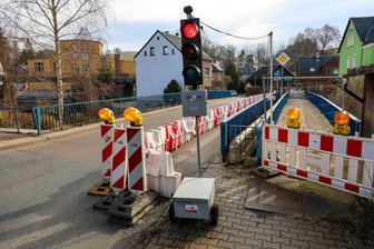 Heikle Brückensperrung im Erzgebirge geht ins fünfte Jahr: Das Dilemma der Zuständigkeiten - Sie geht ins fünfte Jahr, die Sperrung der Fußgängerbrücke in Schwarzenberg-Wildenau.