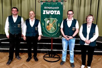 Heimatverein Zwota im vergangenen Jahr mit zwei Veranstaltungsrekorden - Bewährte Vorstandsriege erhält das Vertrauen - Der wiedergewählte Vorstand: René Goram, Ullrich Meinel, Mario Knoth und Petra Damm (von links).