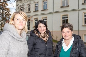 Heimkinder schaukeln Probleme weg - Steffi Macal, Annekathrin Brumbauer und Franca Mende-Reinhold haben sich seitens der Awo Vogtland im Namen der Plauener Heimkinder an die "Freie Presse" gewendet. Ihre Hoffnung: Geräte für Spiel und Sport für die Kinder.