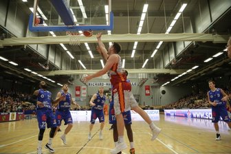 Heimniederlage - Niners-Siegesserie reißt -
