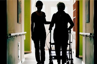 Heimplätze in Mittelsachsen kosten mehr - Heimbewohner in Mittelsachsen müssen mit steigenden Eigenanteilen für Pflege und Unterkunft in den Einrichtungen rechnen.