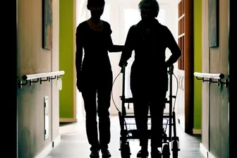 Heimplätze in Mittelsachsen kosten mehr - Heimbewohner in Mittelsachsen müssen mit steigenden Eigenanteilen für Pflege und Unterkunft in den Einrichtungen rechnen.