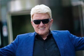 Heino, Doro, Open-Air-Premiere: Wo Markneukirchen Großstädte aussticht - Heino kommt mit seiner „Das Beste aus 65 Jahren“-Solo-Tour am Mittwoch, 2. Oktober, in die Musikhalle Markneukirchen.
