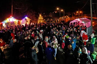 Heinrichsort lädt zum leuchtenden Vorweihnachtsfinale - Viel Licht und viele Menschen soll es bei "Heinrichsort leuchtet zum Advent" auch diesmal wieder geben.