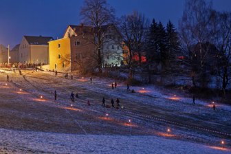 Heinrichsorter Fackelrodeln: Nächster Termin im Visier - Seit elf Jahren lädt Heinrichsort zum Fackelrodeln, hier im Februar 2025.