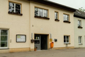 Heinsdorfergrund: Das sind die gewählten Gemeinderäte und Ortschaftsräte - Die Gemeindeverwaltung Heinsdorfergrund. Hier tagen die Gemeinderäte.