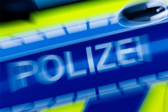 Heinsdorfergrund: Motorradfahrer nach Unfall schwer verletzt - Der Motorradfahrer wurde ins Krankenhaus gebracht.