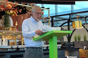 Heiraten im alten Kaufhof von Chemnitz? Kurt Kriegers neue Optionen für die Kaufhaus-Immobilie - Rechnet mit der Stadtverwaltung als Mieterin in der alten Kaufhaus-Immobilie im Chemnitzer Zentrum: Eigentümer Kurt Krieger. Bei der Eröffnung eines neuen Kaufparks in Dresden Prohlis/Nickern erklärte der Investor auch diese Pläne.