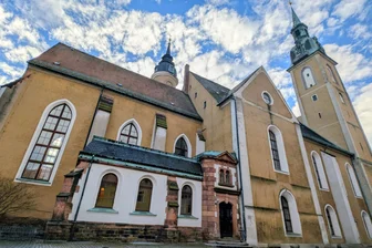 Heizkessel aus den 90ern: Petrikirche Freiberg steht vor großer Erneuerung - Petrikirche Freiberg: Die Wärmepumpe soll die Kirche auf 16 Grad erwärmen.