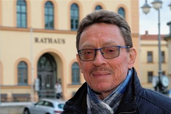 Henry Ruß von den Linken über seinen Erfolg bei der OB-Wahl: "Ein kleines Erdbeben für Reichenbach" - Henry Ruß (Die Linke) wird neuer Oberbürgermeister von Reichenbach. Er hat am Sonntag den zweiten Wahlgang klar gewonnen. 