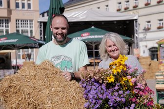 Herbst-Highlights im Erzgebirge: Märkte, Fuchsjagd und Sternemarkt am Wochenende - Freuen sich auf viele Gäste zum Herbst- und Bauernmarkt am Wochenende in Annaberg-Buchholz: Tim Zitzkat und Ivonne Schröter vom Werbering Annaberg.