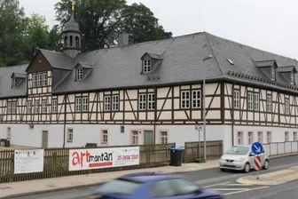 Herrenhof Erla rückt stärker ins Blickfeld - Mit großem Aufwand ließ die Stadt Schwarzenberg den Herrenhof in Erla sanieren. Ein Projektmanagement treibt die Belebung voran.