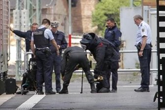 Herrenloses Gepäckstück: Sperrung am Chemnitzer Hauptbahnhof wieder aufgehoben - Bei der Überprüfung des Koffers konnte die Bundespolizei nichts Verdächtiges finden, so dass die Sperrung des Bahnsteigs wieder aufgehoben werden konnte.