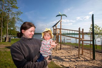 Herrlicher Ausblick inklusive: Dieser neue Spielplatz lockt jetzt an die Talsperre Pöhl - 