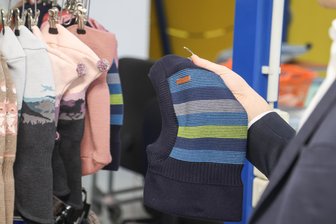 Hersteller für Kinderkleidung gibt Produktion in Chemnitz auf - Mützen und Schals für Kinder unter dem Markennamen Maximo wurden bisher in Chemnitz produziert.