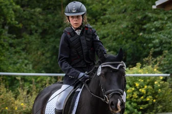 Herzensprojekt lässt die Herzen junger Reiter aus dem Erzgebirge höher schlagen - Durfte sich über einen Sieg freuen: Samira Kaden.