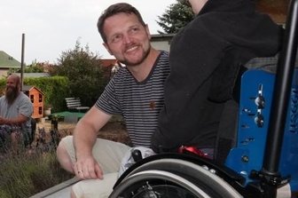 Herzenswunsch erfüllt - Henry kann allein in den Garten - 