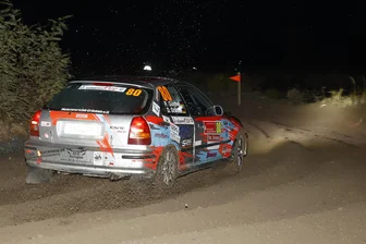 Herzschlag-Finale in der Lausitz: Rallye-Duo aus dem Erzgebirge gelingt die perfekte Saison - Zeigten der Konkurrenz am liebsten die Rücklichter: Pierre Günther und Dominic Gräbner vom MC Grünhain.