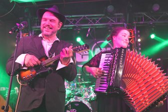Hier spielt die Musik: Die Tipps zum Wochenende von Freiberg bis Hainichen - Die Band 44 Leningrad spielt am Samstag wieder in der Alten Mensa in Freiberg.