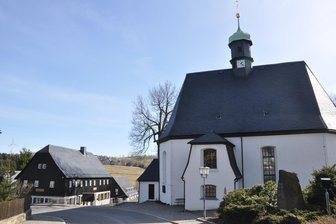Hier spielt die Musik: Wochenende im mittleren Erzgebirge - Deutschneudorfs Einwohner und ihre Gäste feiern am Wochenende das 289. Kirchweihfest.