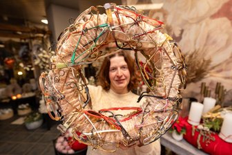 Hier werden Adventskränze zum Hingucker: Plauener Geschäft präsentiert außergewöhnliche Kreationen - 