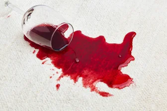 „Hier wird Bier getrunken“: Warum ist man ein Problem, wenn man keinen Alkohol trinkt? -