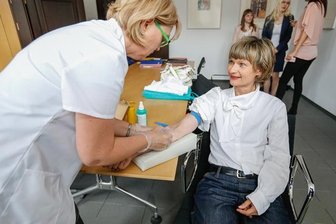 Hilfe für Nadine W.: Oberbürgermeisterin lässt sich typisieren - 
