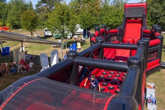 Hindernisbahn im Sommerbad - 