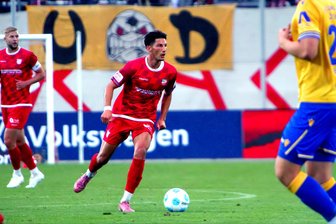 Hiobsbotschaft beim FSV Zwickau: Neuzugang erleidet Kreuzbandriss - Gabriel Figurski Vieira fällt monatelang mit einer Kreuzbandverletzung aus.