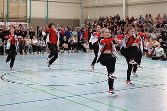 Hiphop-Tänzer punkten beim Heimspiel in Mosel - Die Tänzerinnen und Tänzer von M.I.D. (in Aktion) bescherten der TSG Rubin einen dritten Platz bei den sogenannten Small Groups. 