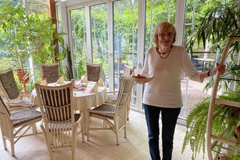Historische Wurzeln und prominente Gäste: Die Lochmühle in Penig soll in neue Hände - Elke Klinder betreibt seit mehr 30 Jahren das Hotel und Restaurant „Zur Lochmühle“ in Penig. Doch sie und ihr Mann suchen nun einen Nachfolger.