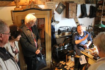 Historisches Handwerk, Orgelsommer, Kinderfest: Tipps für das Wochenende im Raum Aue und Schwarzenberg - Der Handwerkertag lockt viele Besucher ins Museum Schönheide.