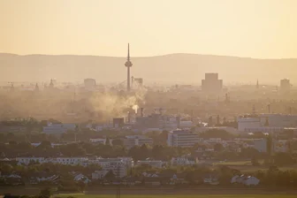 Hitze-Check: Schwitzen in Offenburg, Schatten in Kiel - Baden-Württemberg ist gleich mit drei Negativ-Spitzenreitern vertreten – neben Mannheim noch Offenburg und Lahr.