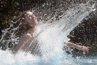 Hitzewochenende: Wie sich das Erzgebirge vorbereitet - Bei sommerlich heißen Temperaturen heißt es im Erzgebirge am Wochenende: Abkühlung suchen. 