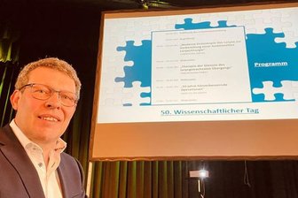 Dr. Gregor Hilger, HNO-Chefarzt im Erzgebirgsklinikum, Standort Stollberg. Er organisiert die jährliche Konferenz seit der Jahrtausendwende.