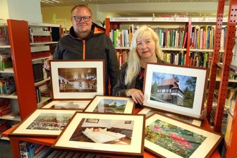 Hobbyfotografen setzen das Berggasthaus ins Bild - René Ilausky und Ines Schlösser mit einigen Fotos vom Berggasthaus, die in der Ausstellung in der Hans-Zesewitz-Bibliothek an der Hohenstein-Ernstthaler Herrmannstraße zu sehen sind. 