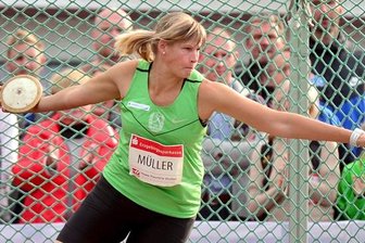 Hochkarätige Athleten präsentieren sich in Thum - Nadine Müller (Halle), die Dritte der WM in Peking, gewann am Freitag den Wettbewerb im Diskuswerfen.