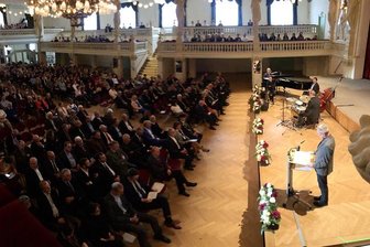 Hochschüle begrüßt neue Studierende - Die Immatrikulationsfeier der WHZ in der Neuen Welt in Zwickau.