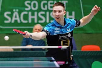 Hochspannung bis zum Schluss - So geht Sächsisch - und so geht auch spannendes Tischtennis: Nick Neumann-Manz vom TTC Sachsenring während des packenden Duells mit dem TTC Bietigheim-Bissingen in Aktion.