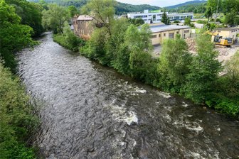 Hochwasserschutz an der Mulde: Landestalsperrenverwaltung plant Ausbau in Aue - Zurzeit führt die Mulde in Aue viel Wasser. Die Landestalsperrenverwaltung plant Hochwasserschutzmaßnahmen.
